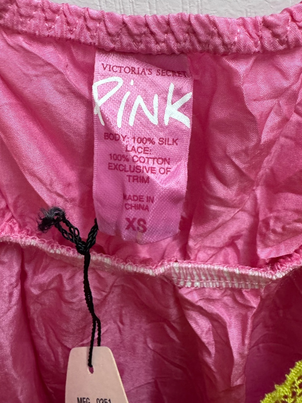 VS Pink NWT 2005 Vintage Y2K Pink Green Lace Trim Babydoll Top Silk XS - Picture 2 of 5